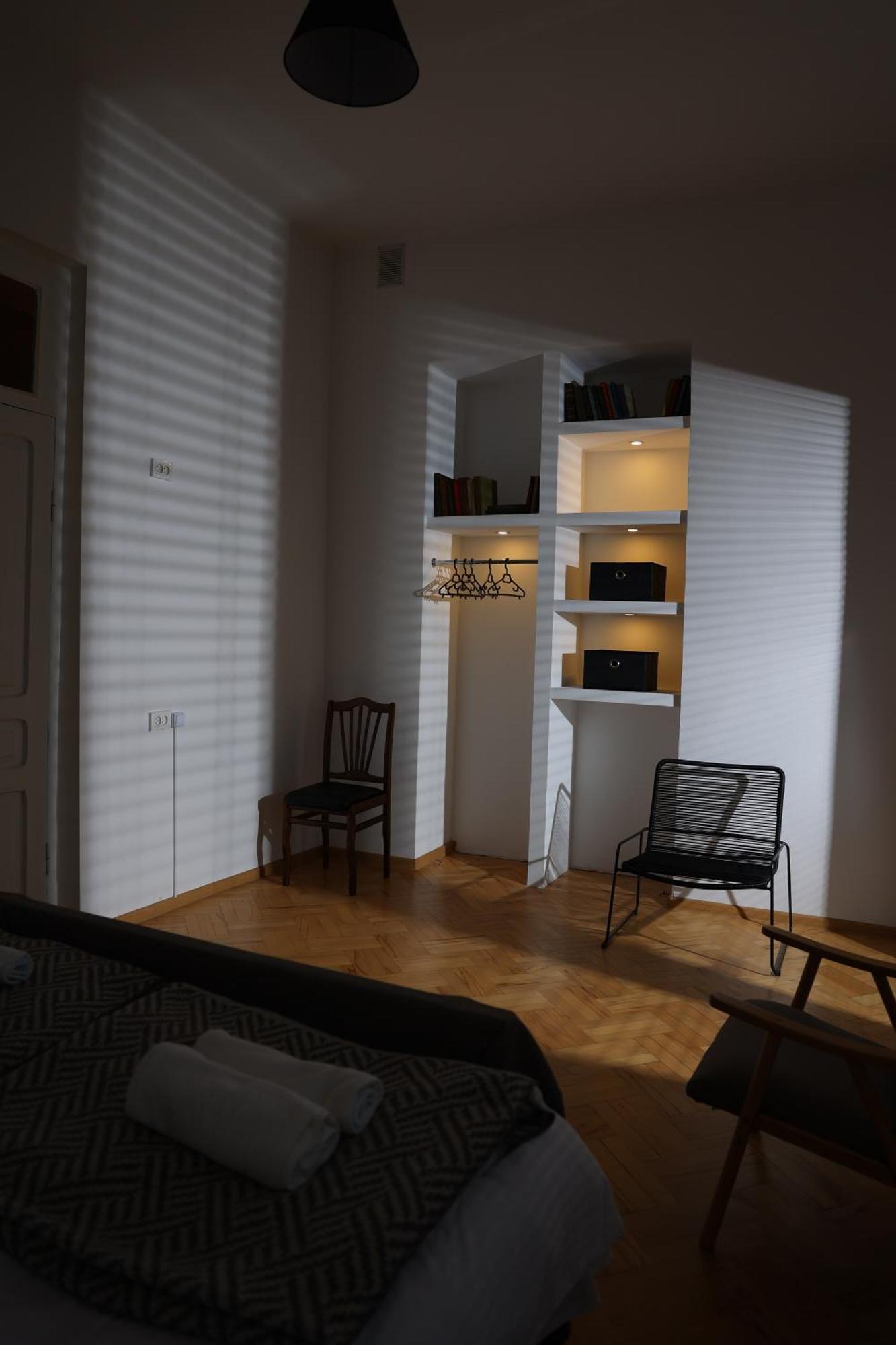 Twins Guest House Телави Экстерьер фото